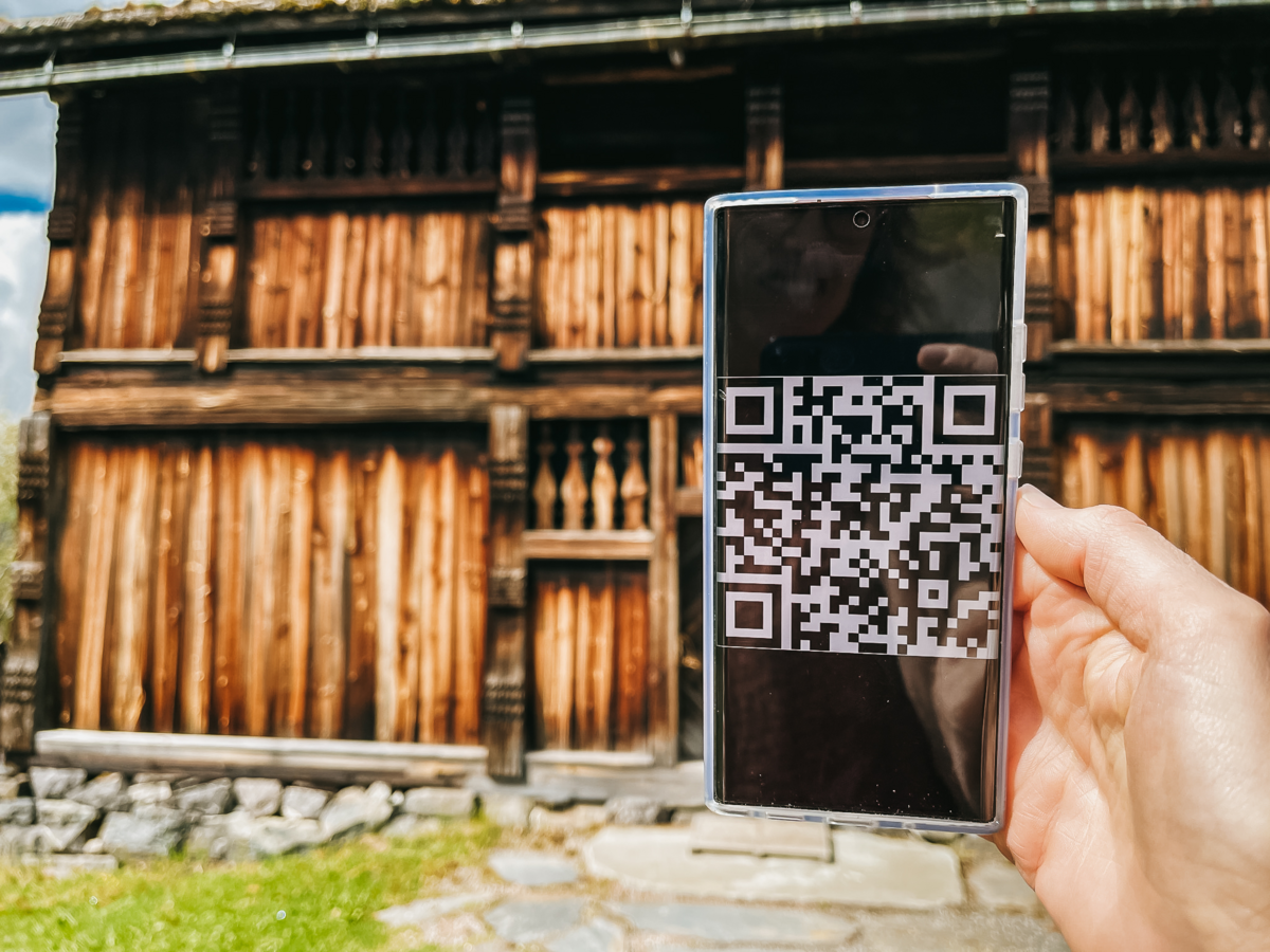 Mobiltelefon med qr-kode